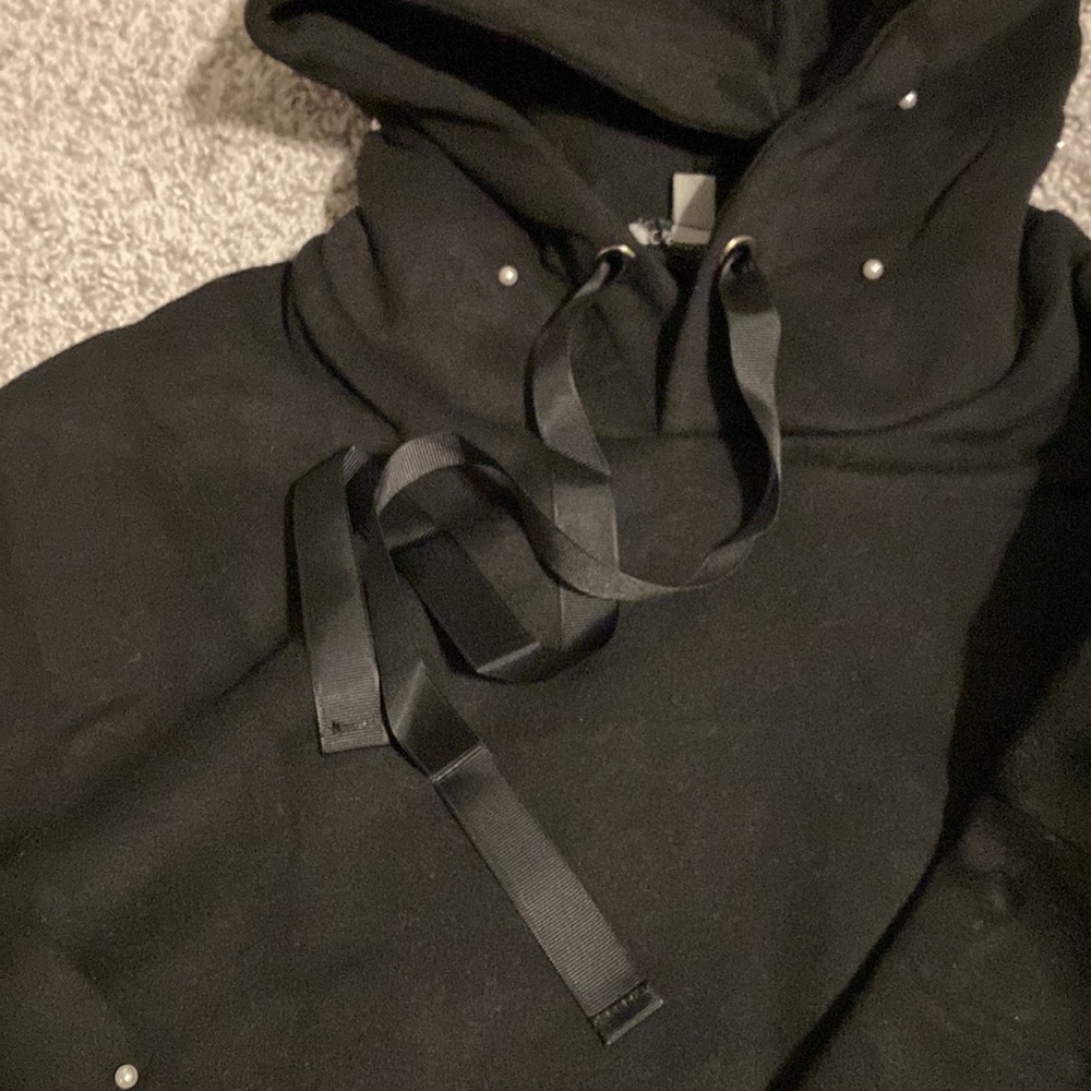 🤩Last 1🤩💕Pearl Embellished Black Hoodie 💕 - Picture 10 of 11